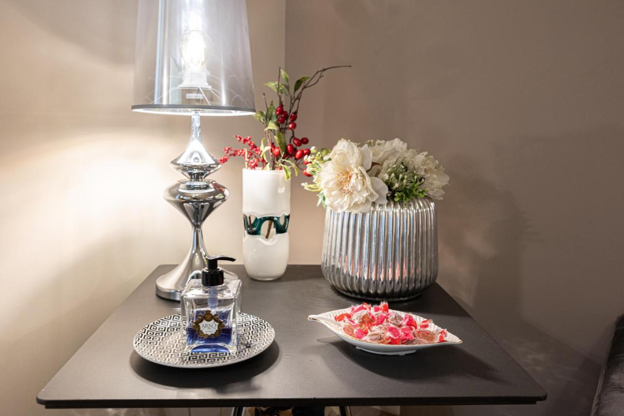 Cardilli Luxury Rooms Рим Екстер'єр фото