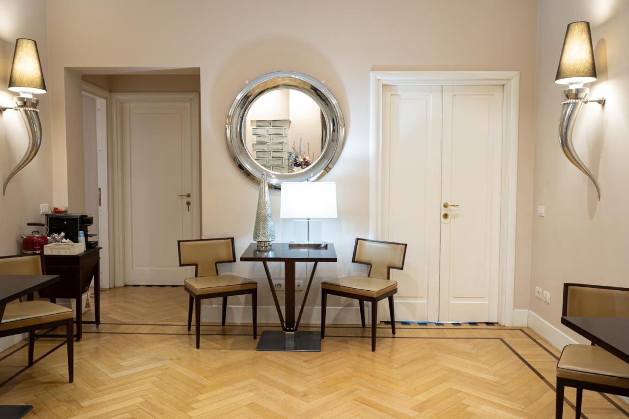 Cardilli Luxury Rooms Рим Екстер'єр фото